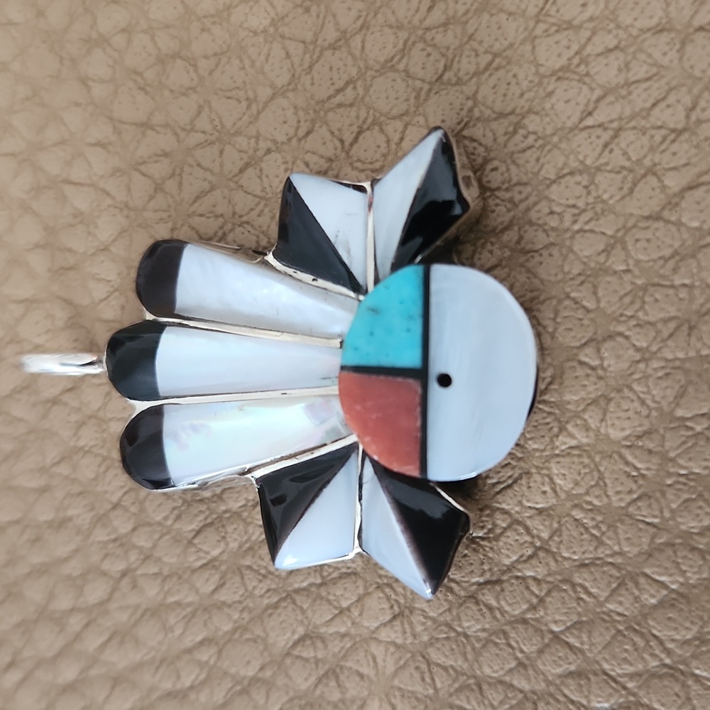 Adorable NWOT Native American Zuni Multi-stone Headdress Pendant ❤️🪶🎁